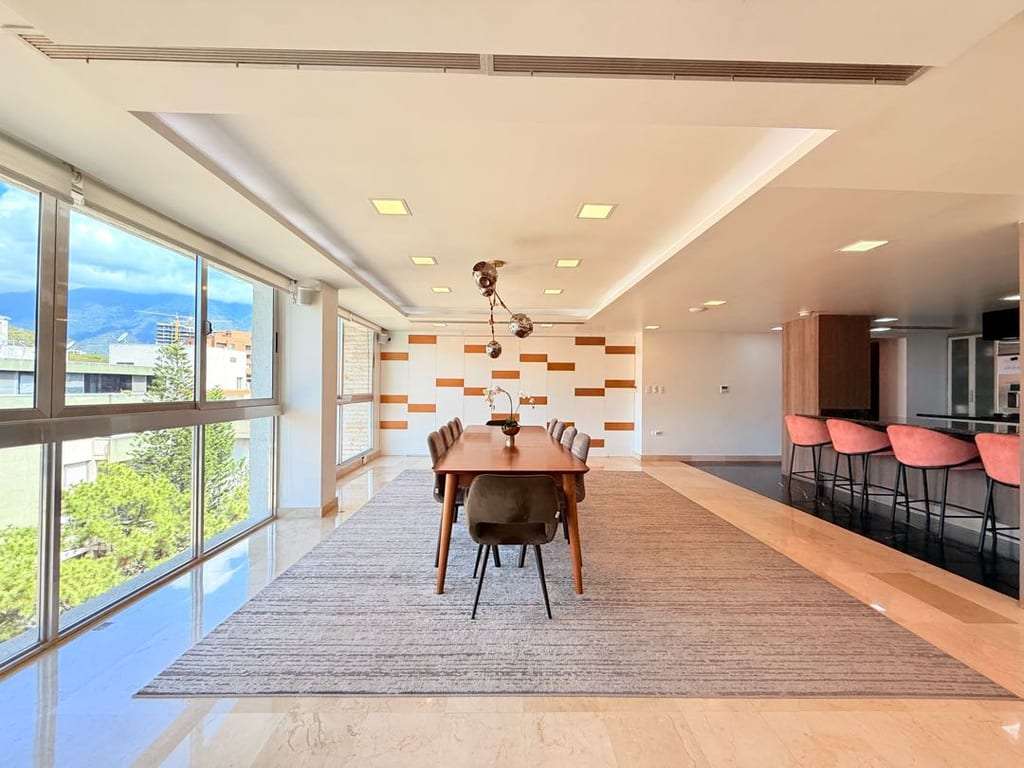 Penthouse en Los Naranjos (Las Mercedes), Caracas
