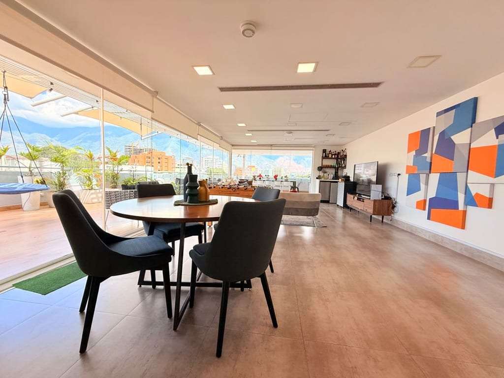 Penthouse en Los Naranjos (Las Mercedes), Caracas