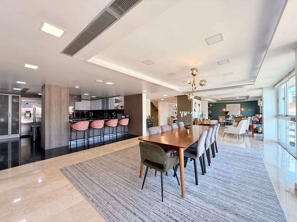 Penthouse en Los Naranjos (Las Mercedes), Caracas