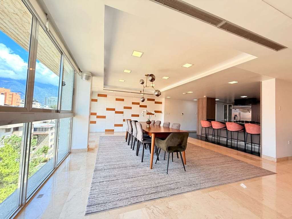 Penthouse en Los Naranjos (Las Mercedes), Caracas