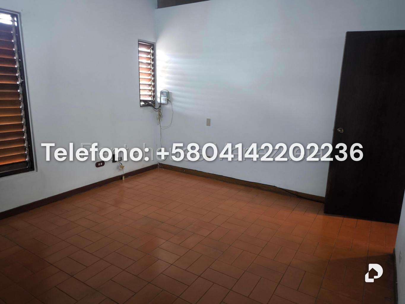 Casa en Cumbres de Curumo, Caracas – 48