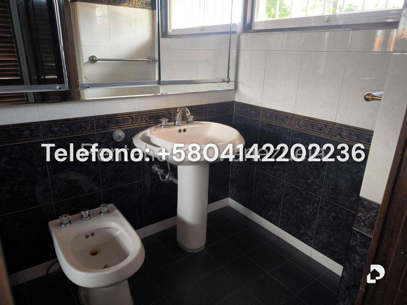 Casa en Cumbres de Curumo, Caracas – 50