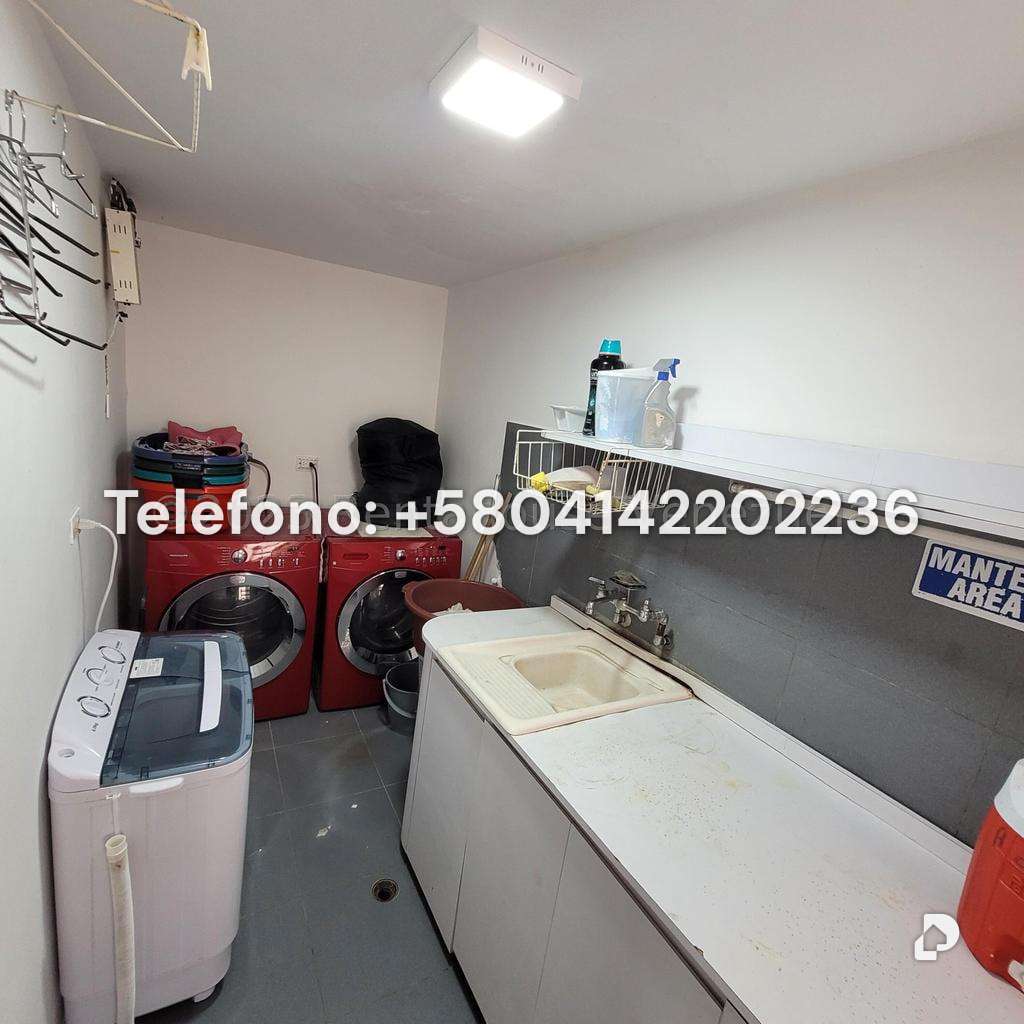 Casa en Cumbres de Curumo, Caracas – 15