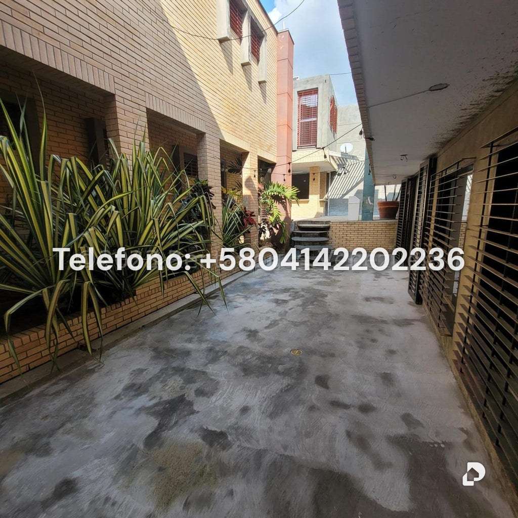 Casa en Cumbres de Curumo, Caracas – 35