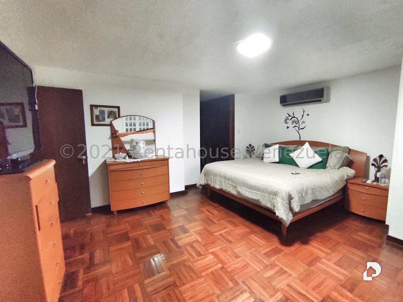Casa en Santa Paula, Caracas – 15