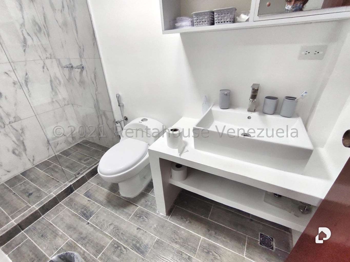 Casa en Santa Paula, Caracas – 23