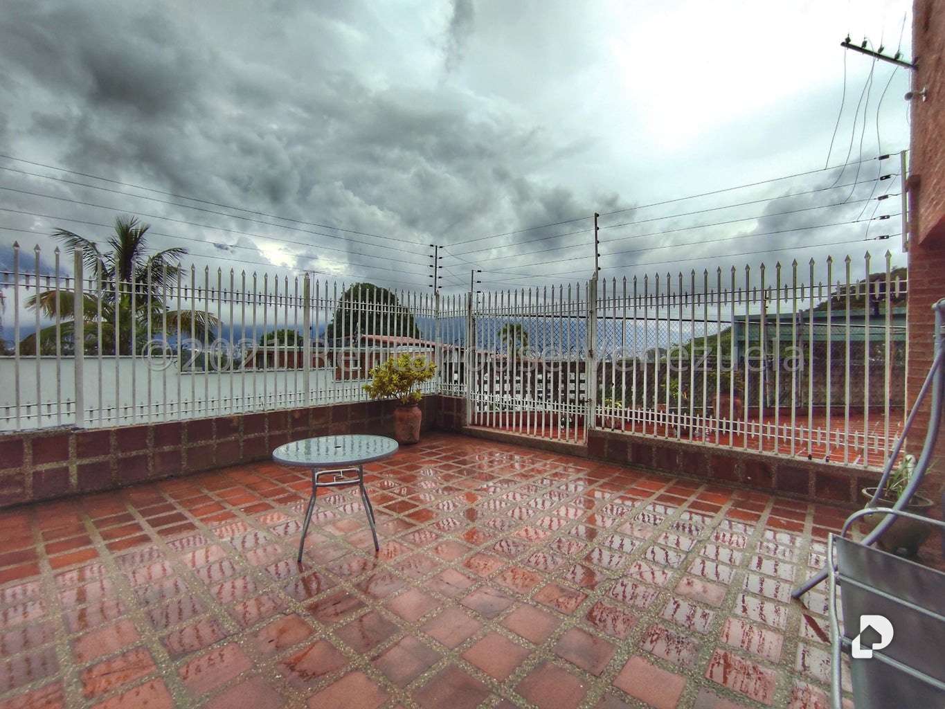 Casa en Santa Paula, Caracas – 24