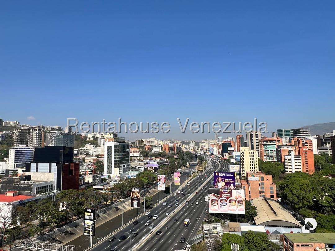 Apartamento en El Rosal, Caracas – 25
