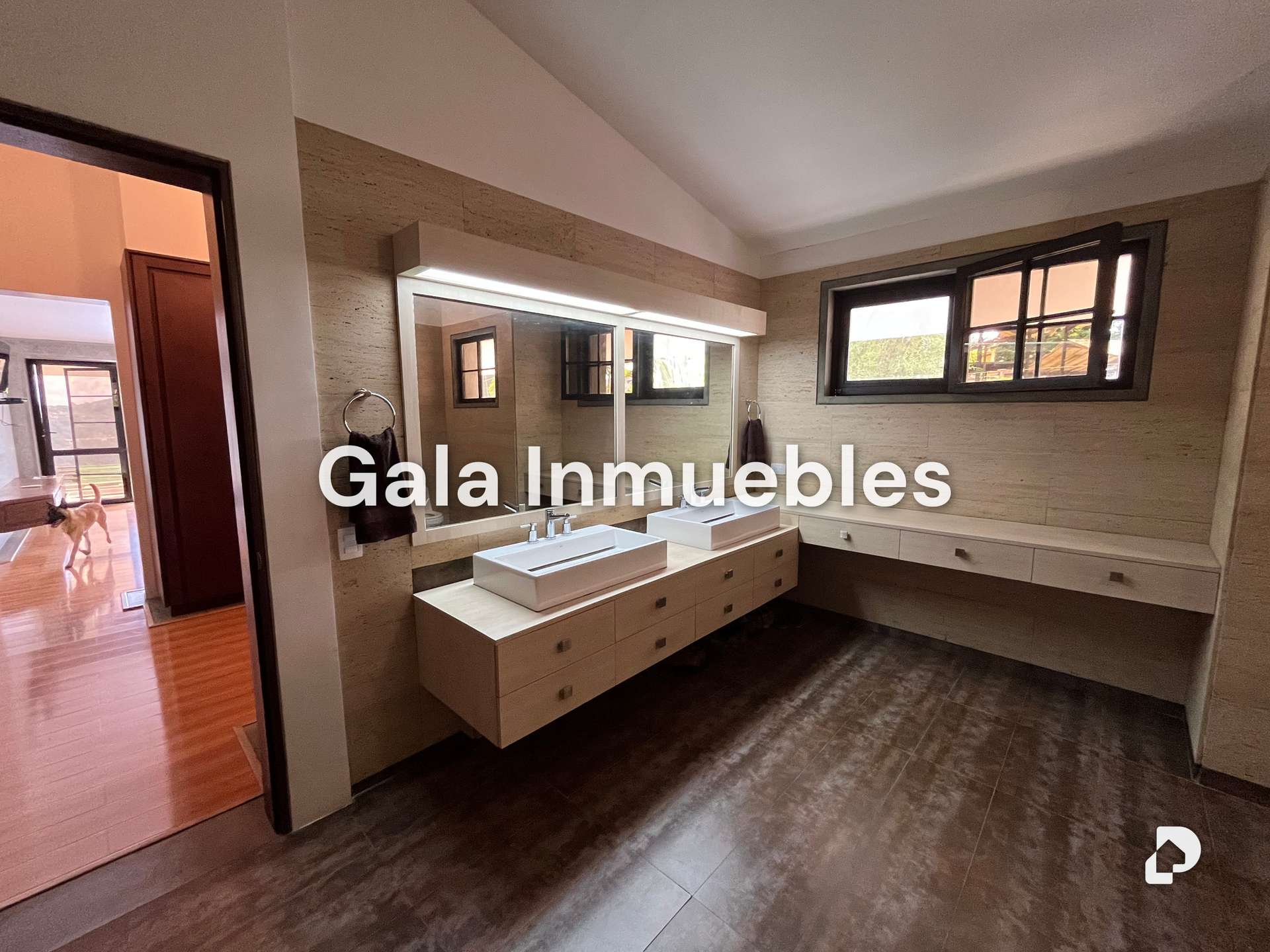 Casa en Monte Elena, Caracas – 9