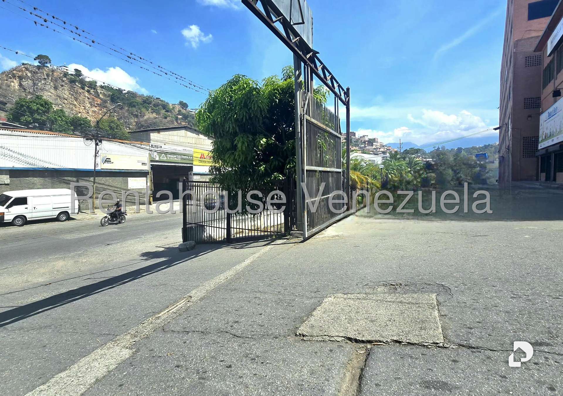 Local comercial en Piedra Azul, Caracas – 26