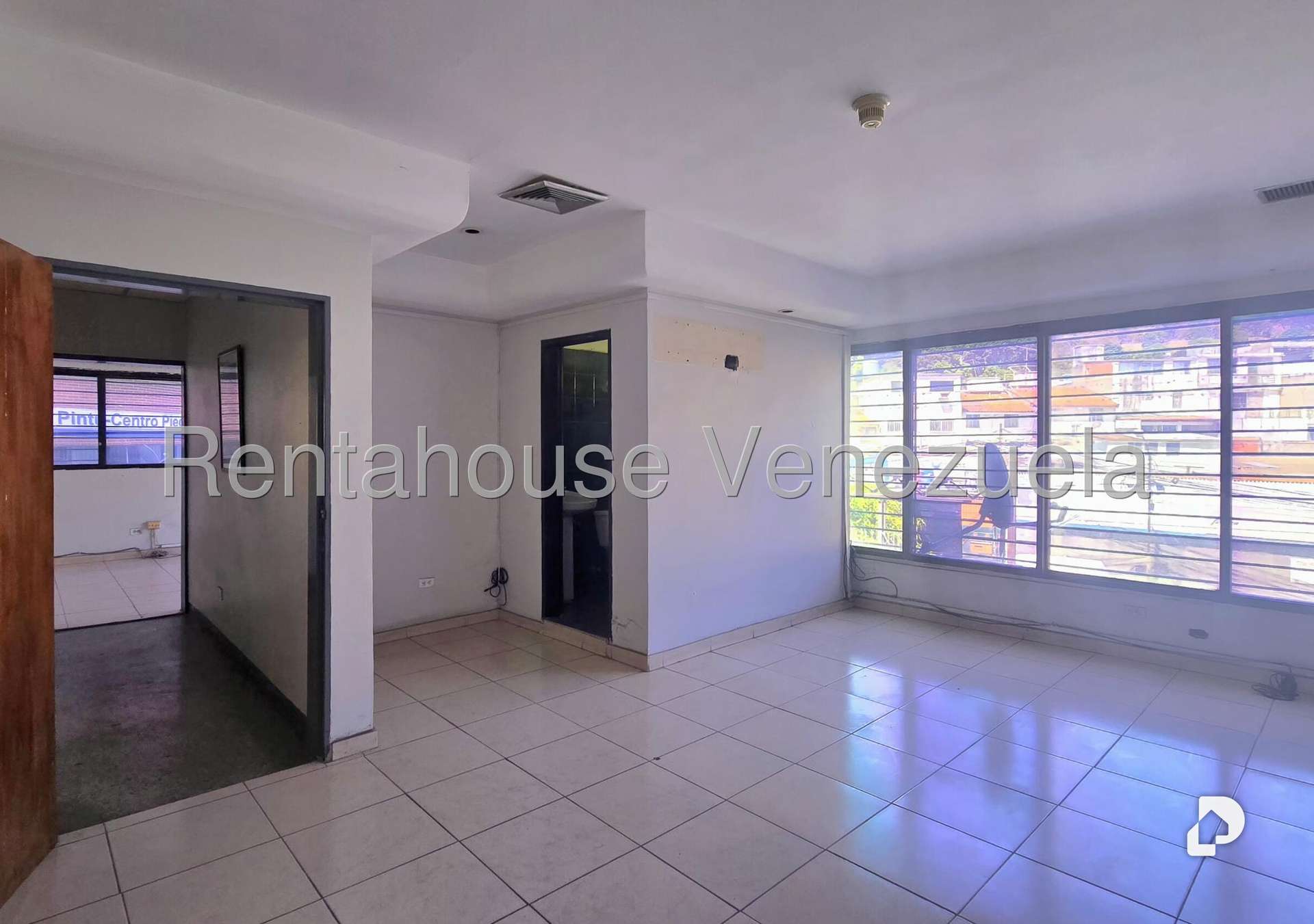Local comercial en Piedra Azul, Caracas – 25