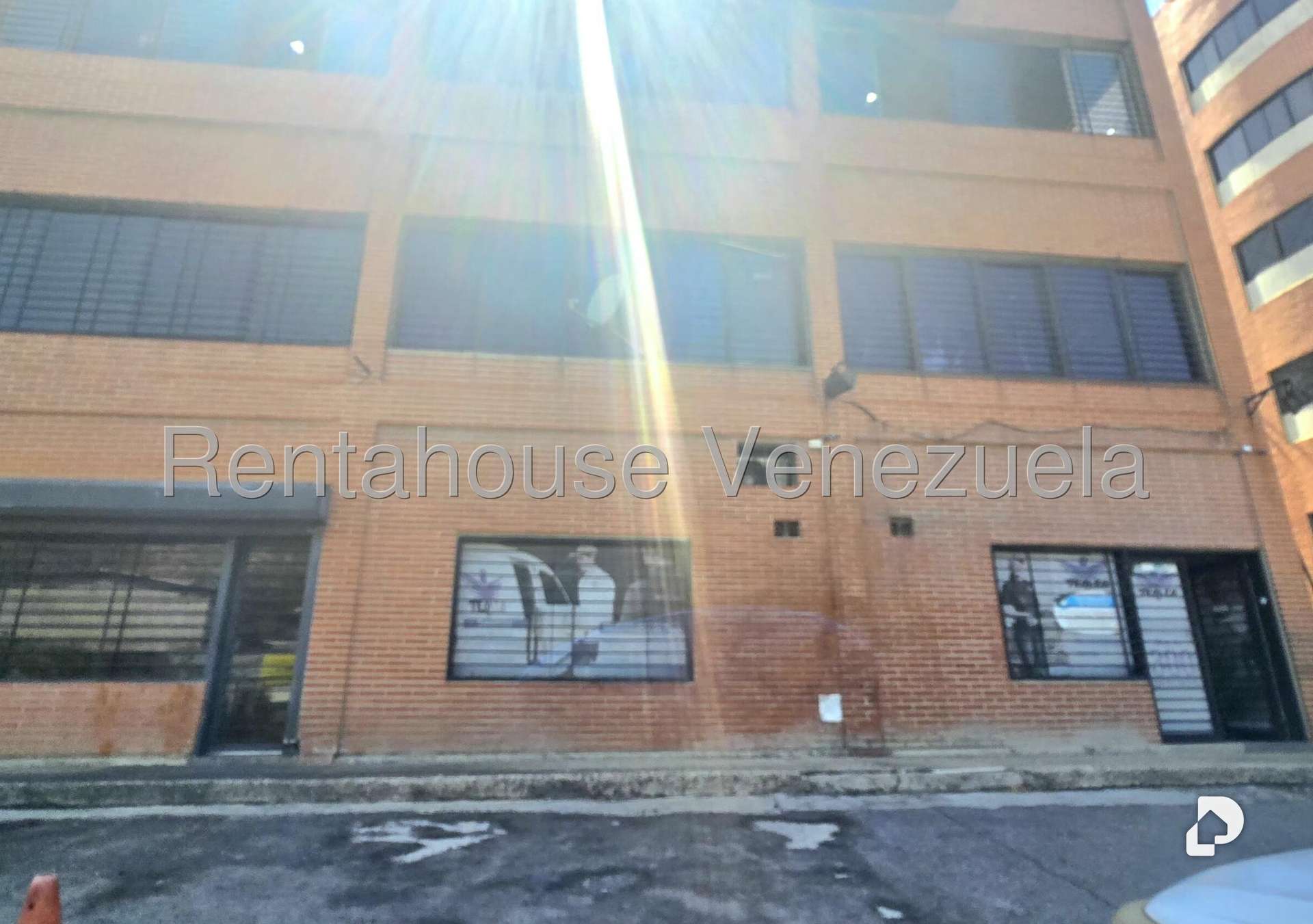 Local comercial en Piedra Azul, Caracas – 27