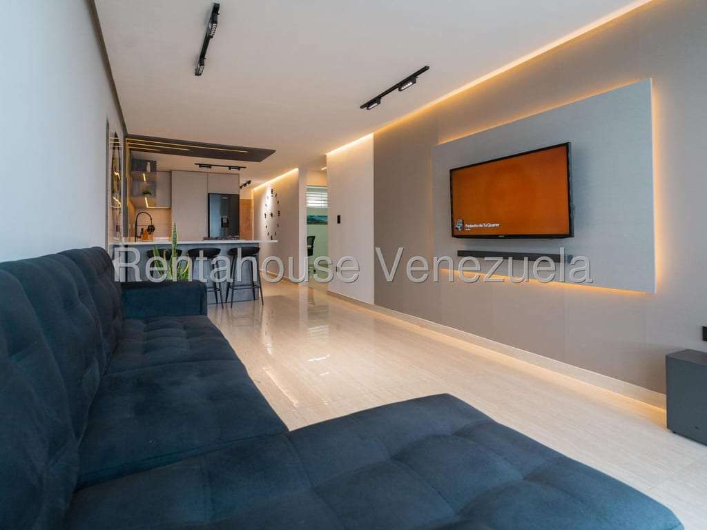 Apartment in Colinas de La Tahona, Caracas - 1