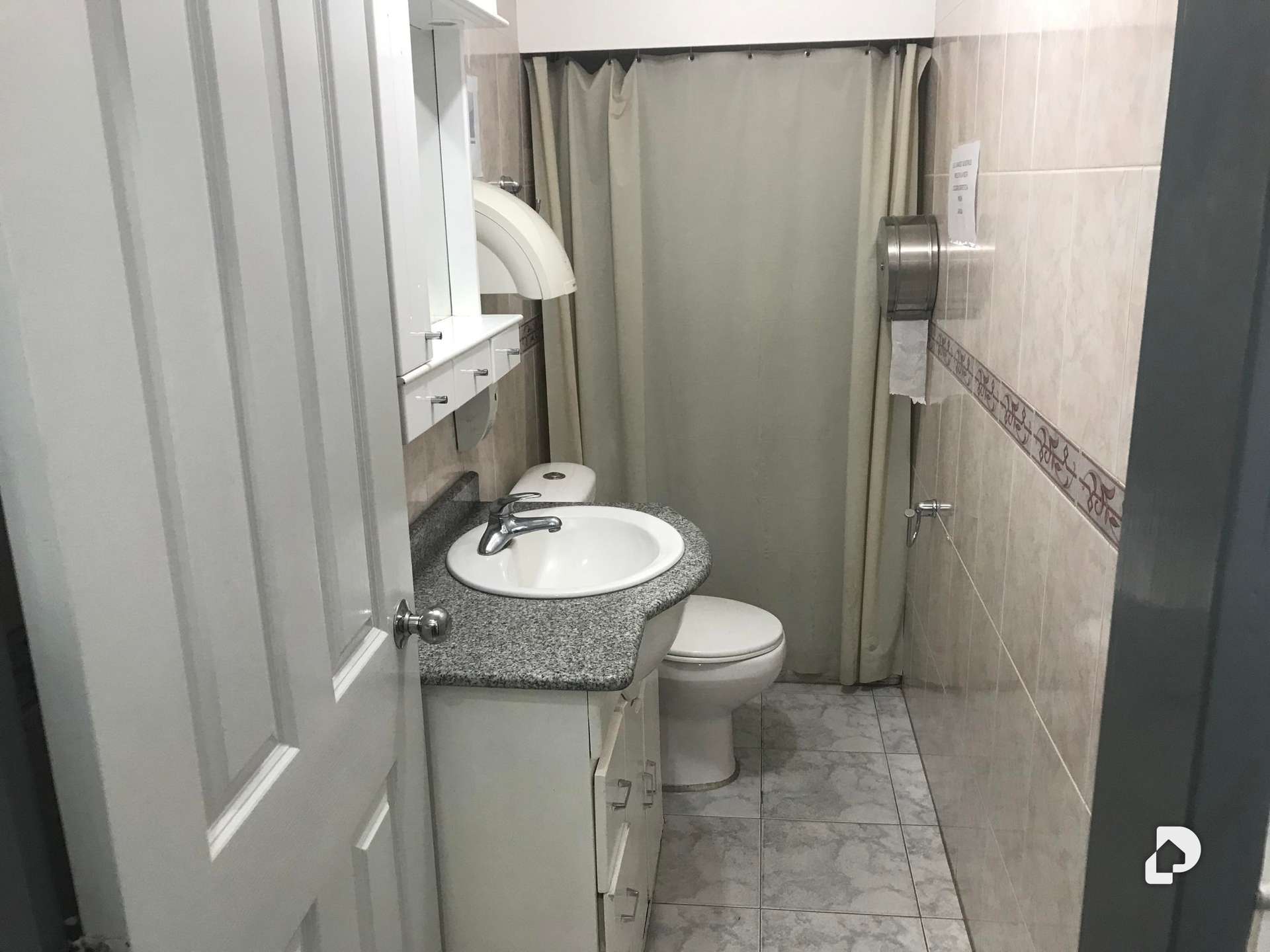 Local comercial en La Campiña, Caracas – 17
