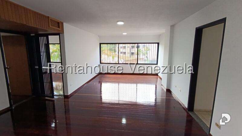 Apartamento en Altamira, Caracas – 4