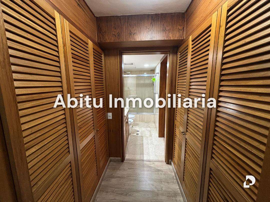 Apartamento en Los Palos Grandes, Caracas – 21