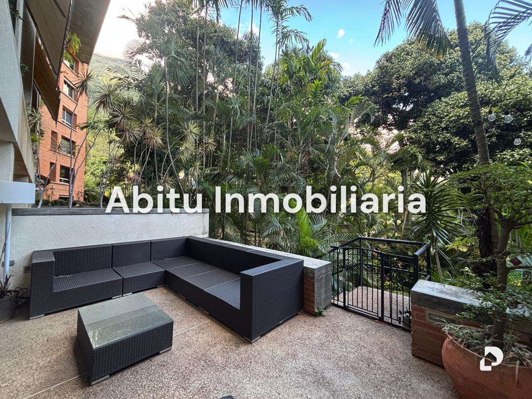Apartamento en Los Palos Grandes, Caracas – 2