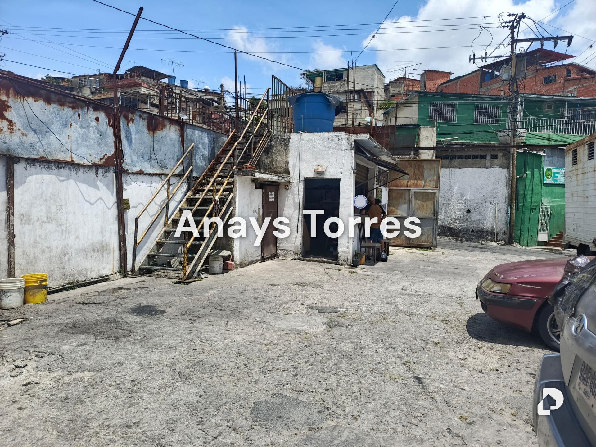 Local comercial en Sector El Cabotaje, Altos Mirandinos – 2