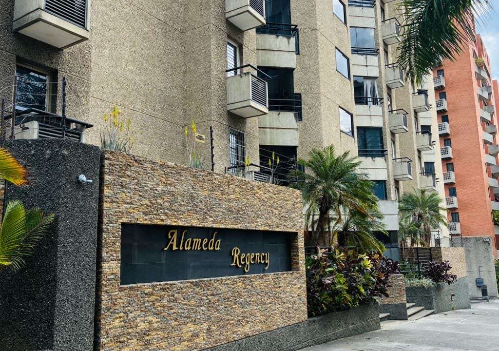 Apartment in El Rosal, Caracas - 1