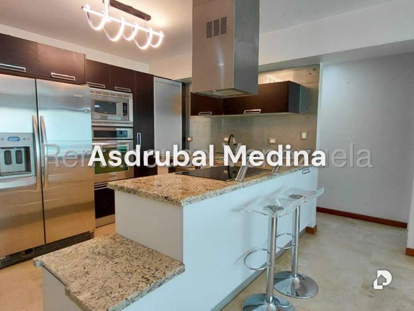 Apartamento en Los Naranjos de las Mercedes, Caracas – 3