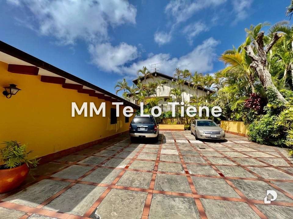 Casa en Tusmare, Caracas – 30