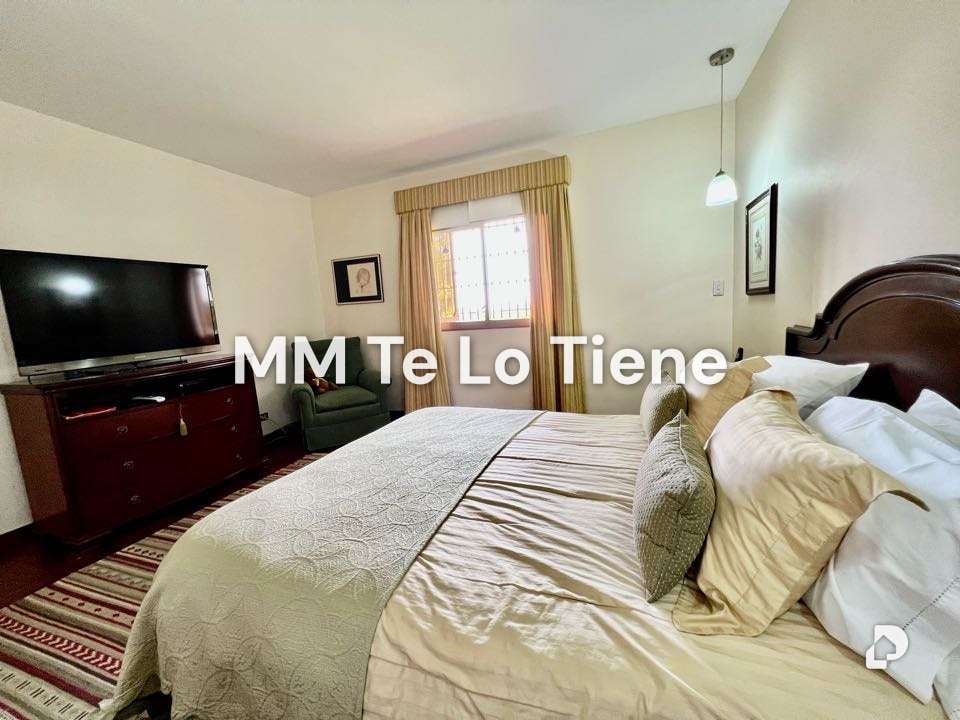 Casa en Tusmare, Caracas – 26