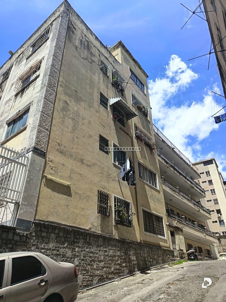 Apartamento en San Bernardino, Caracas – 2