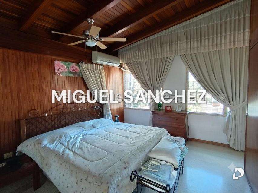 Casa en Prados Del Este, Caracas – 12
