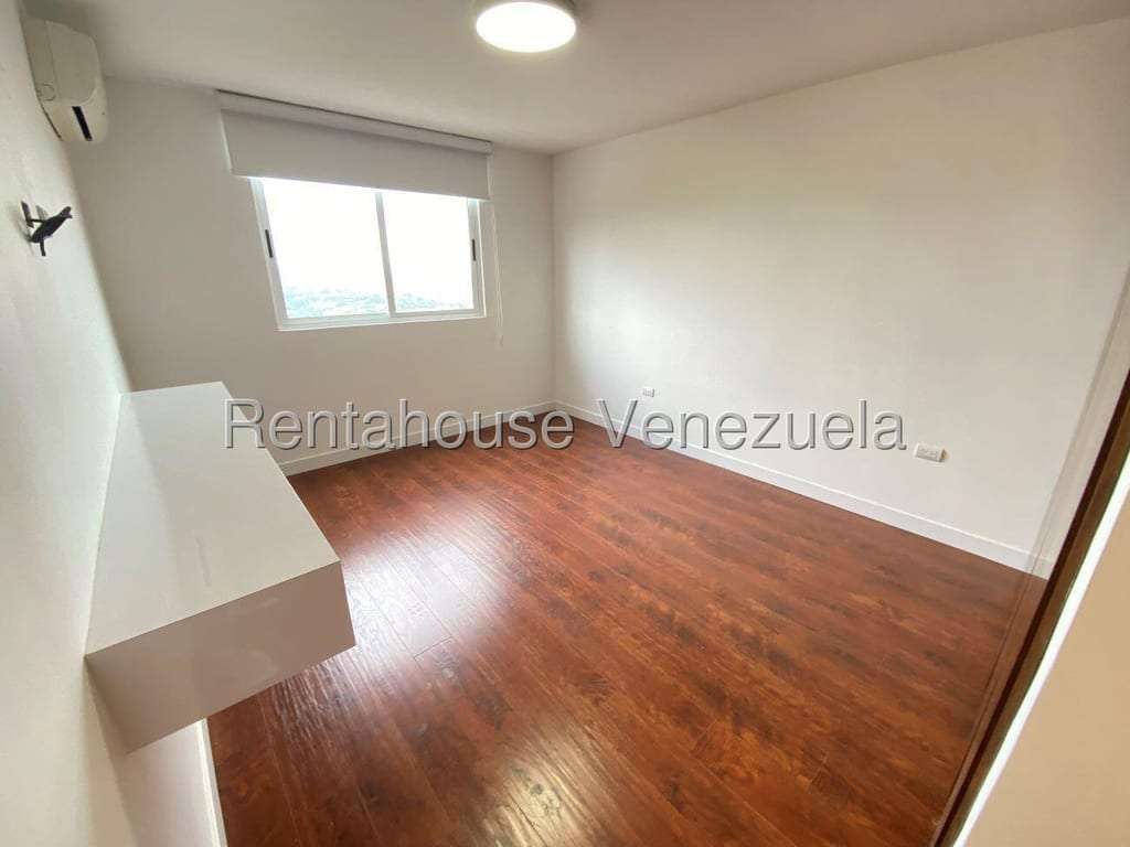 Apartamento en Colinas de La Tahona, Caracas