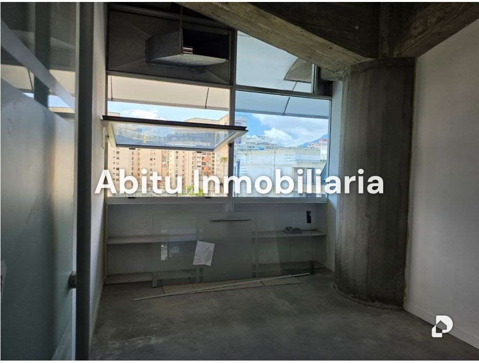 Oficina en Los Palos Grandes, Caracas – 7