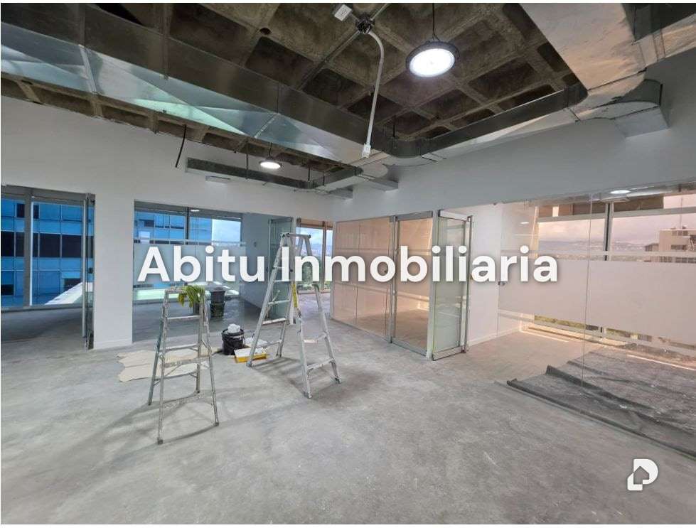 Oficina en Los Palos Grandes, Caracas – 18