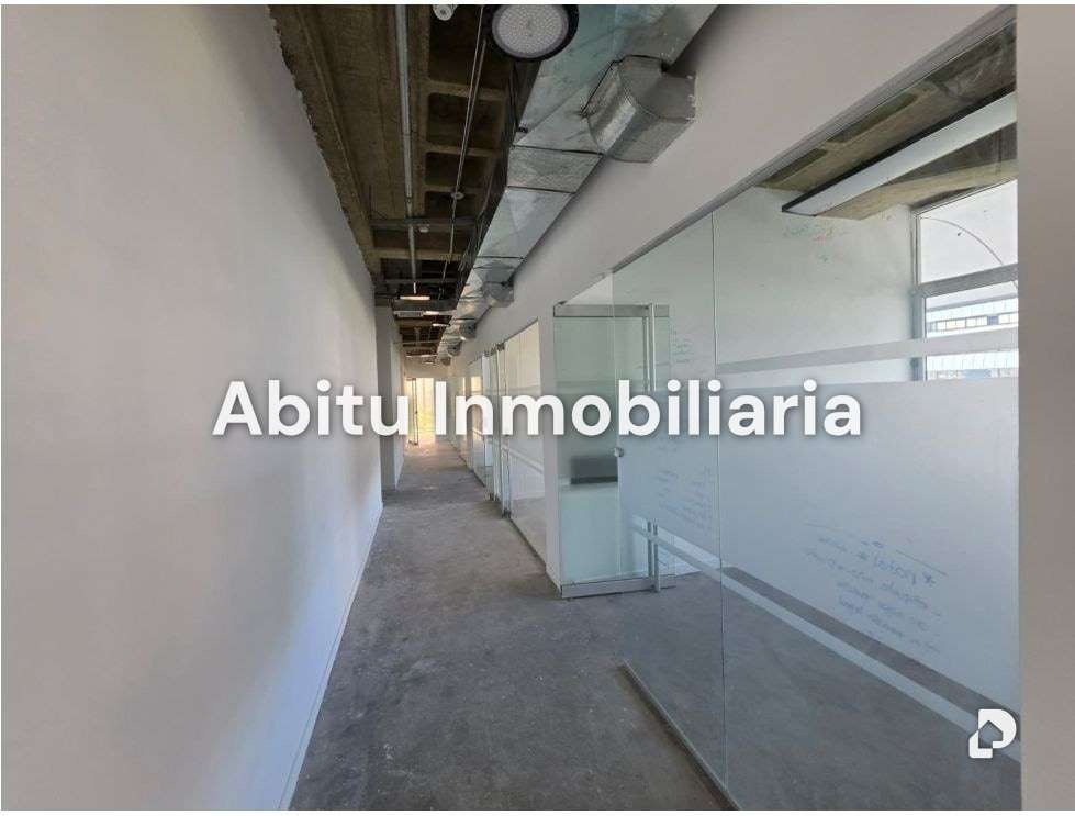 Oficina en Los Palos Grandes, Caracas – 4