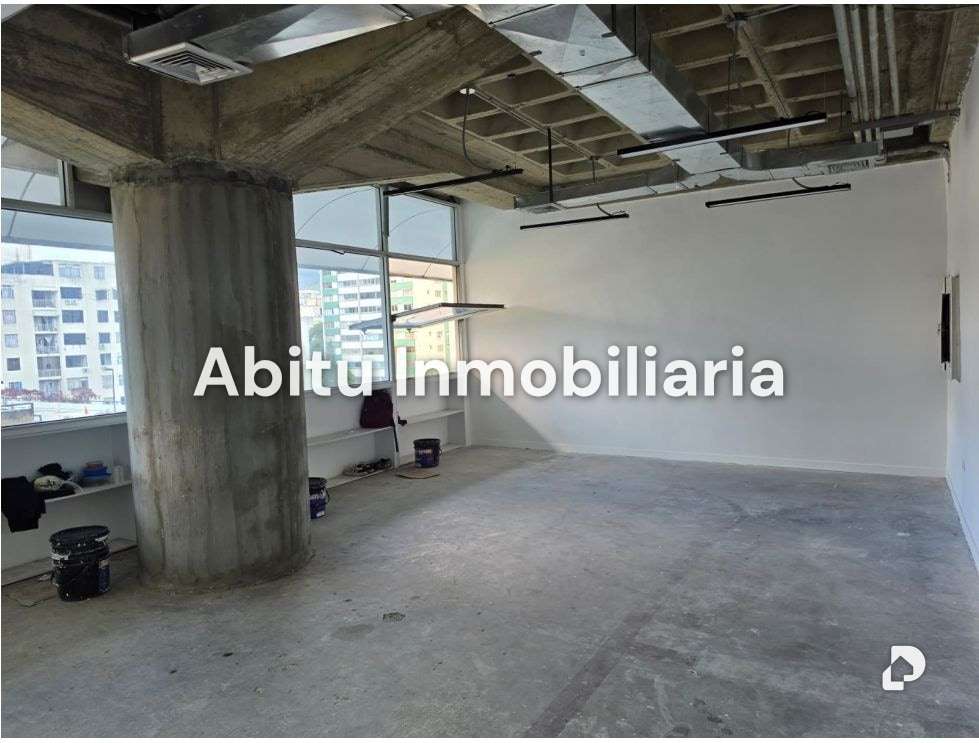 Oficina en Los Palos Grandes, Caracas – 13