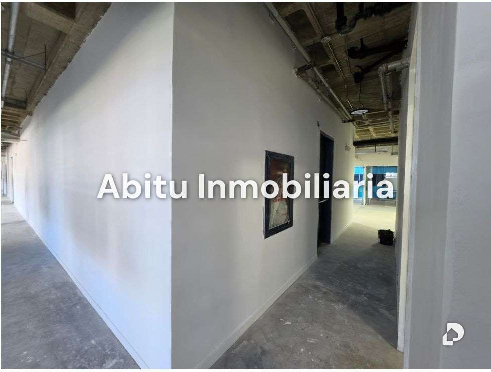 Oficina en Los Palos Grandes, Caracas – 8