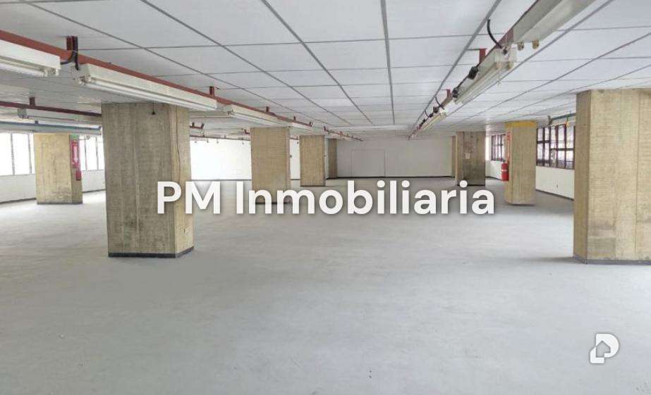 Local comercial en San Martín, Caracas – 2