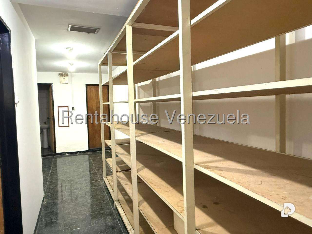Local comercial en Quinta Crespo, Caracas – 9