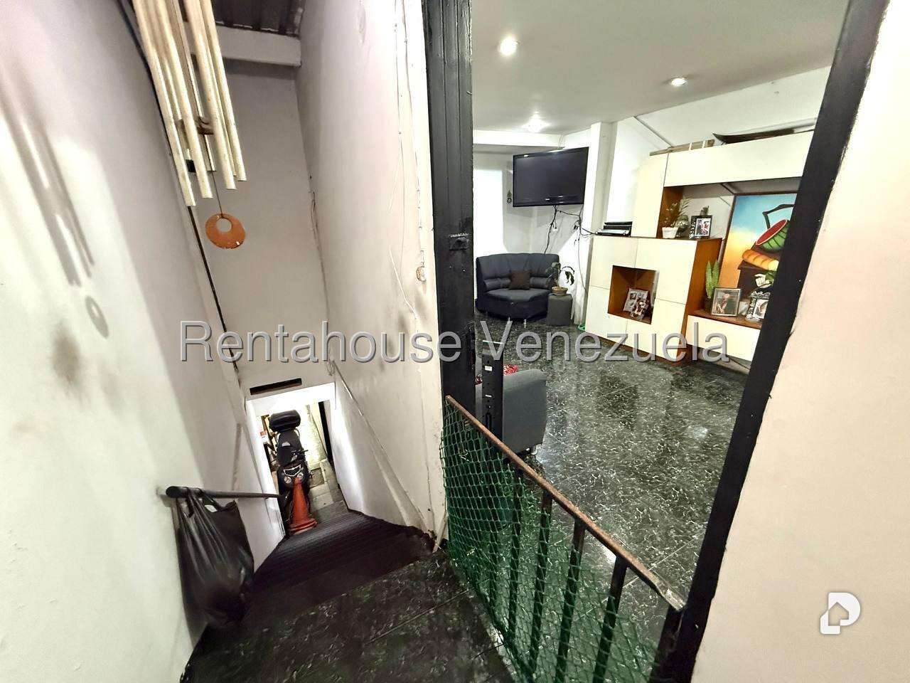 Local comercial en Quinta Crespo, Caracas – 17