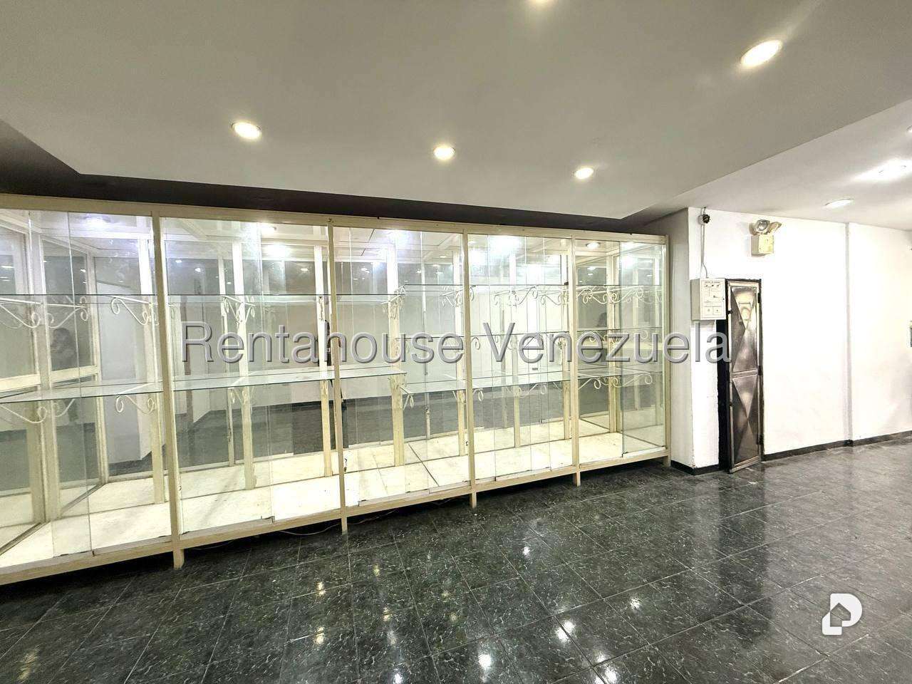Local comercial en Quinta Crespo, Caracas – 8