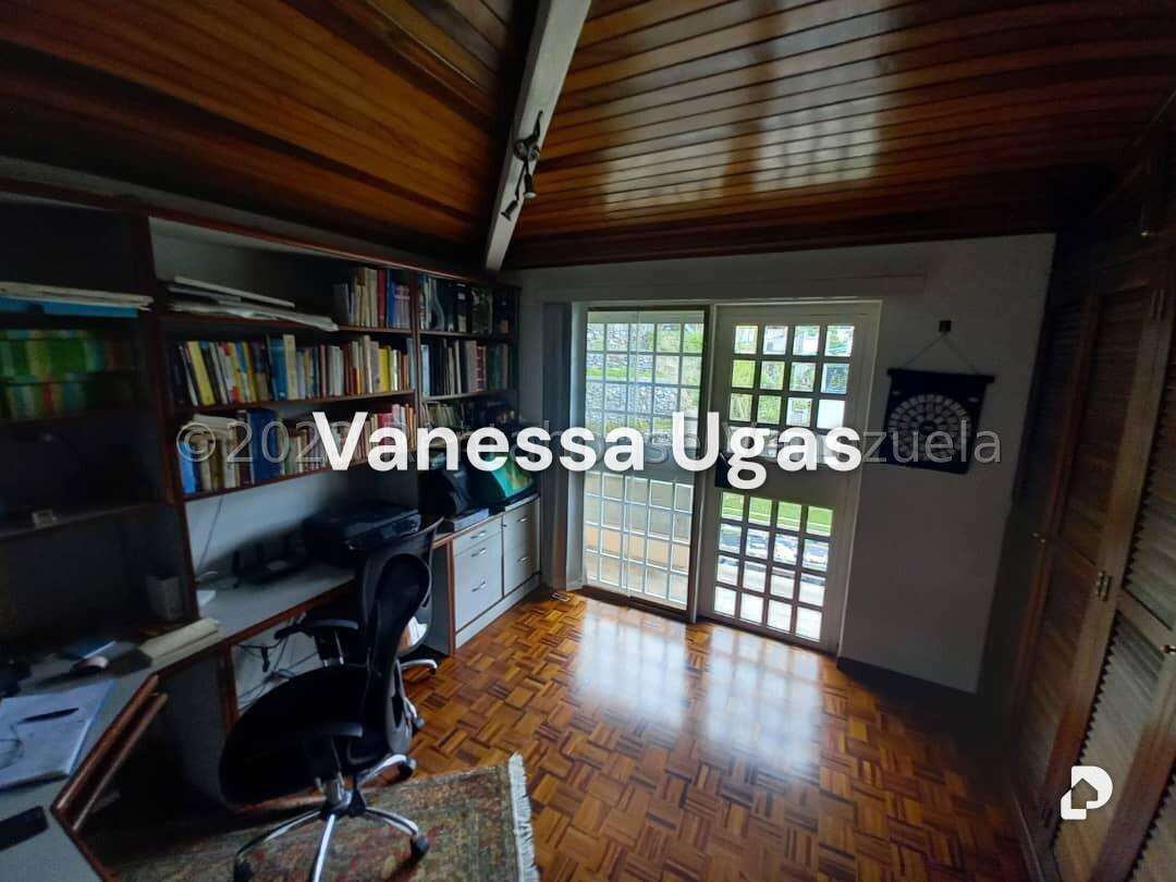 Casa en Prados Del Este, Caracas – 25