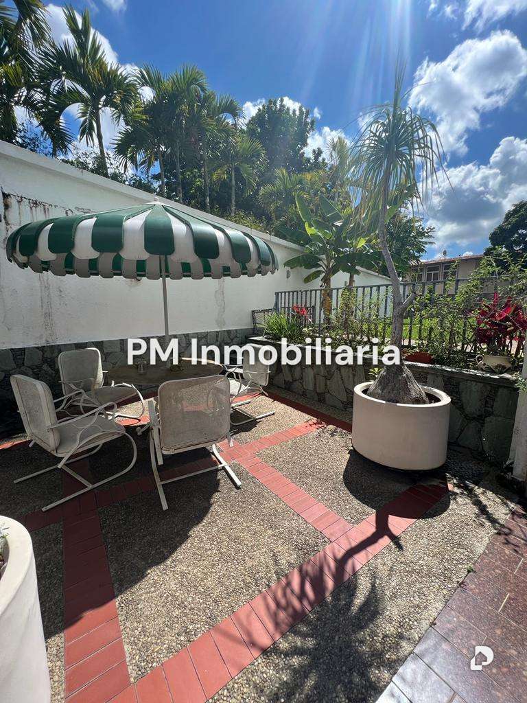 Casa en Colinas de Tamanaco, Caracas – 23