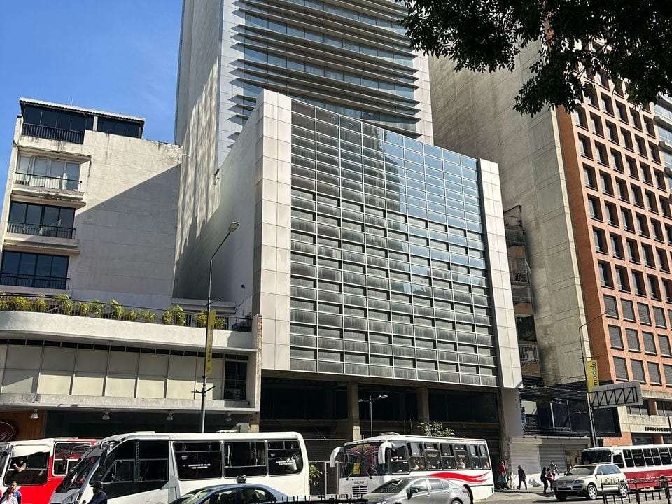 Building in Chacao, Caracas - 1