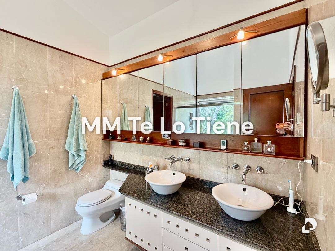 Casa en Alto Hatillo, Caracas – 31