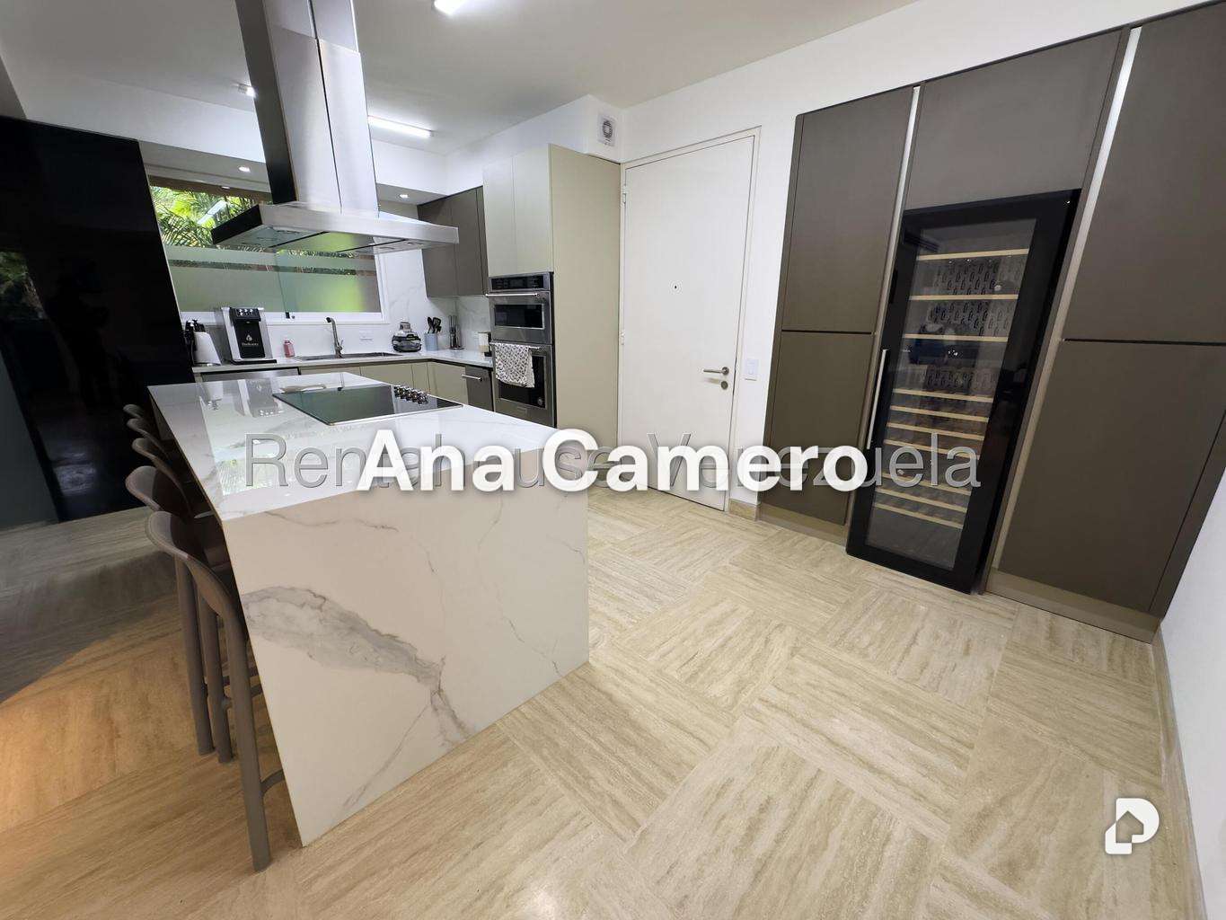 Apartamento en Campo Alegre, Caracas – 11