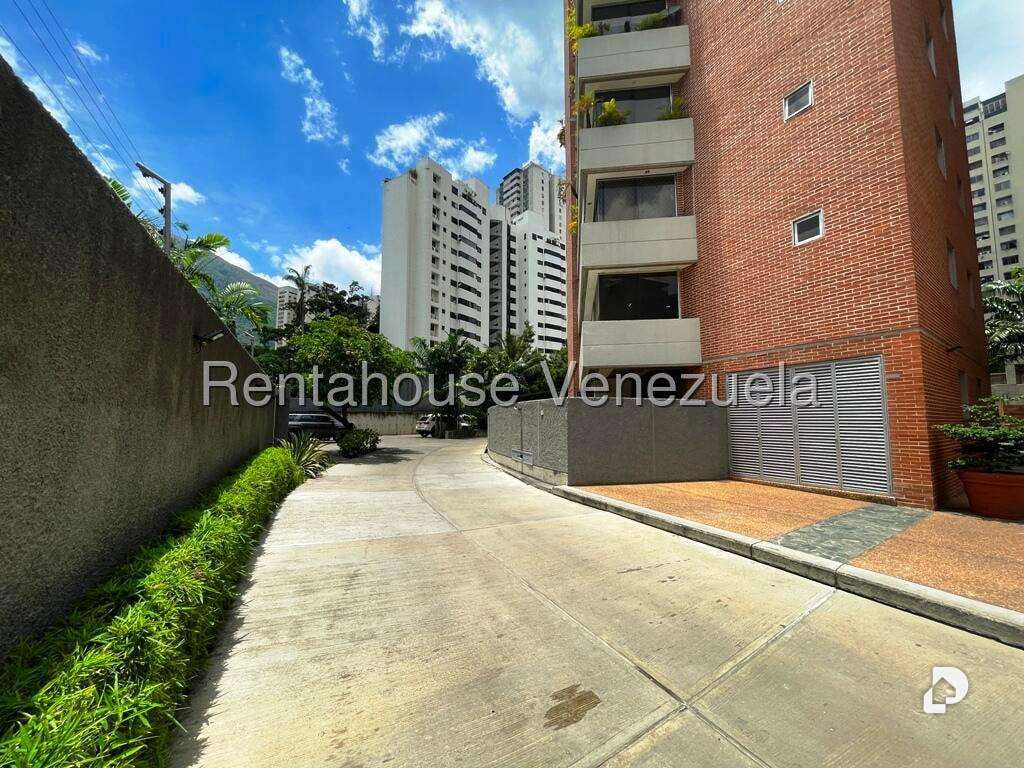 Apartamento en Los Dos Caminos, Caracas – 72