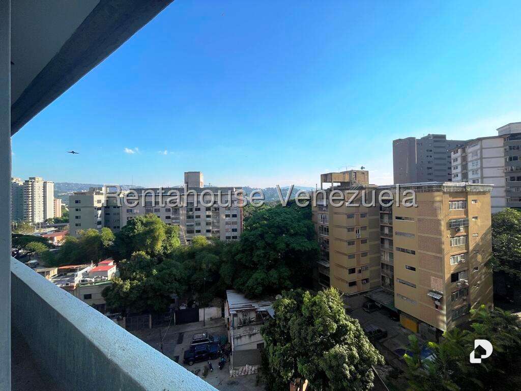 Apartamento en Los Dos Caminos, Caracas – 17
