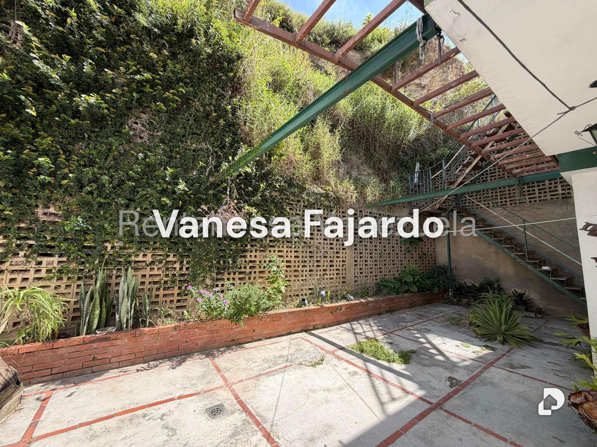 Casa en La Trinidad, Caracas – 21