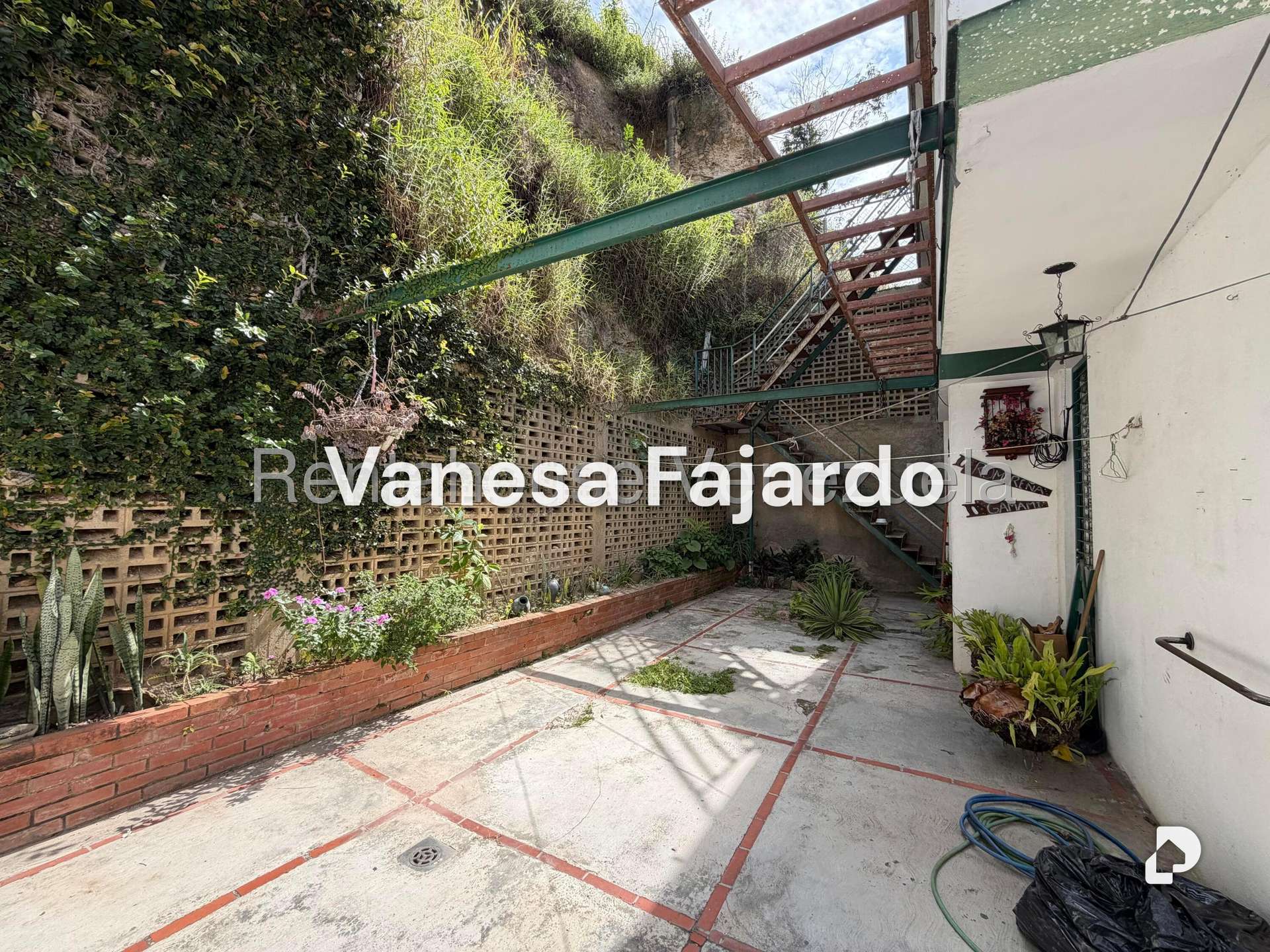Casa en La Trinidad, Caracas – 20