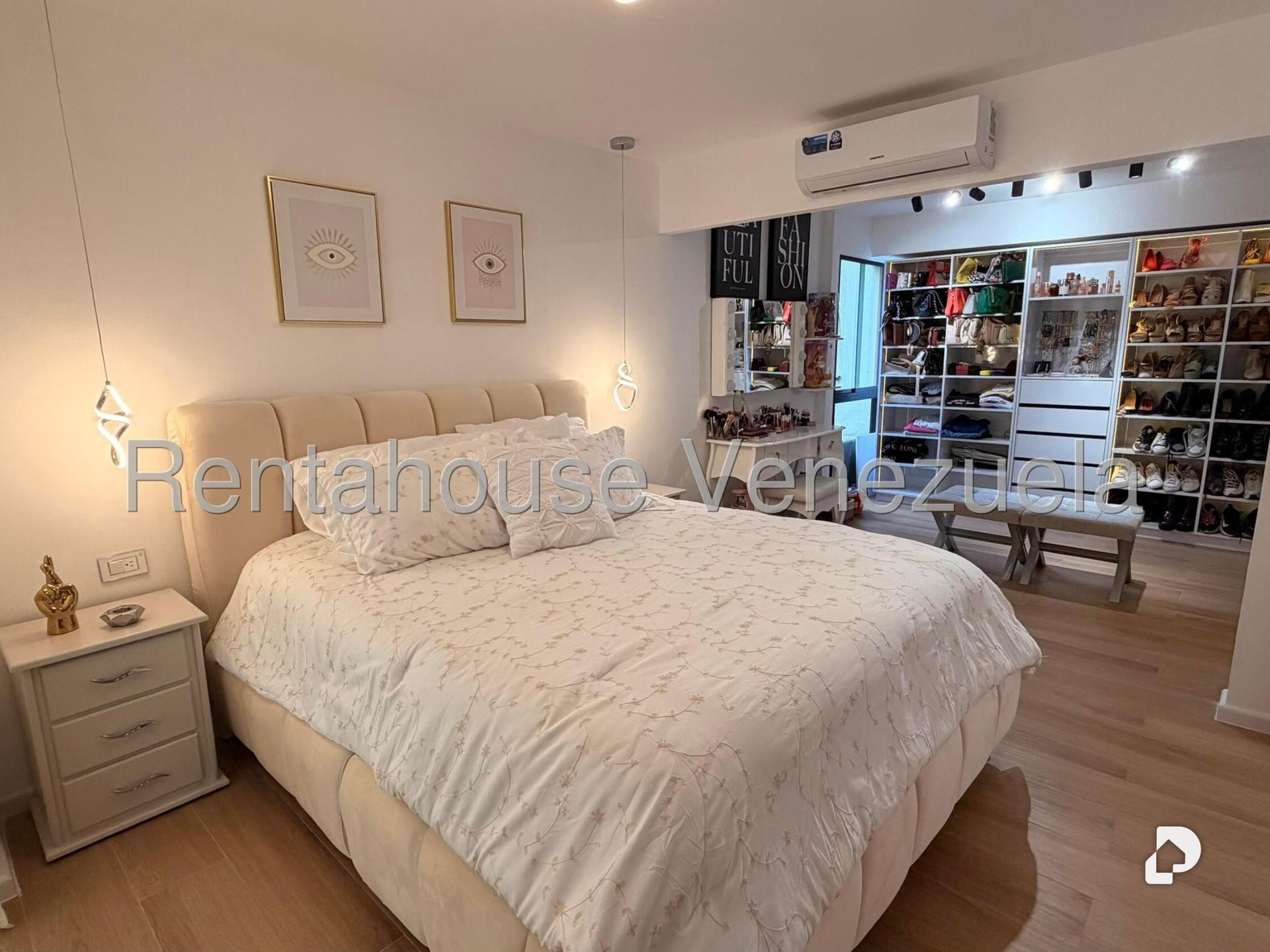 Apartment in Guiacay, Caracas – 4