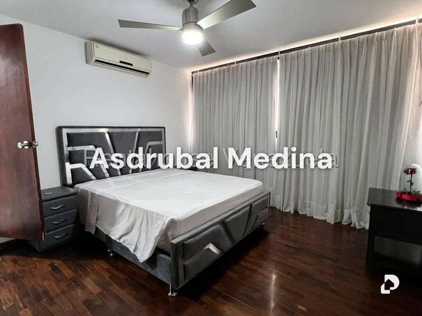 Apartamento en Los Palos Grandes, Caracas – 10