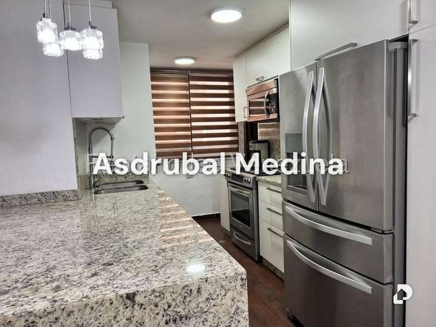 Apartamento en Los Palos Grandes, Caracas – 6